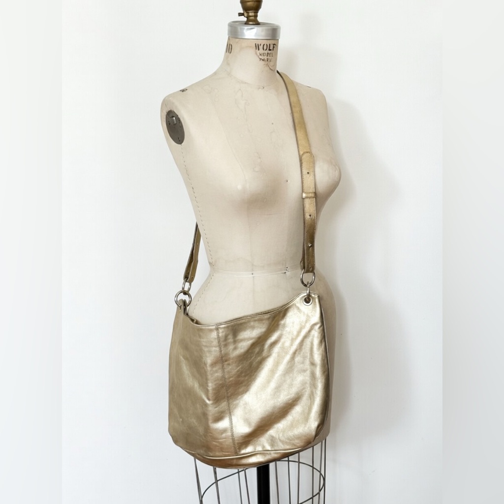 Furla Made In Italy. Gold Metalic Leather Handbag With Adjustable Straps.